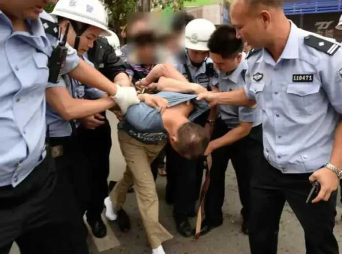 刑警副队长打死大学生，无期徒刑！这起酒吧命案背后的惊天黑幕